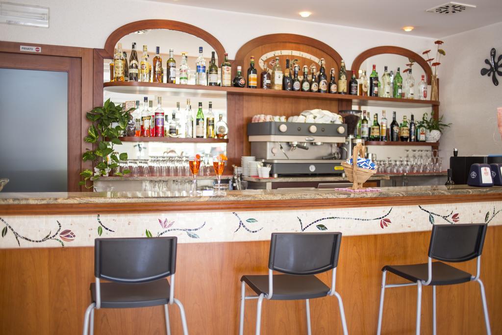 Hotel Silvia Misano Adriatico Εξωτερικό φωτογραφία