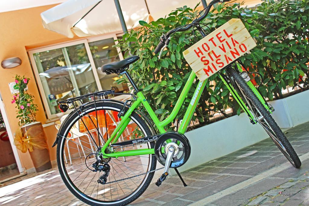 Hotel Silvia Misano Adriatico Εξωτερικό φωτογραφία